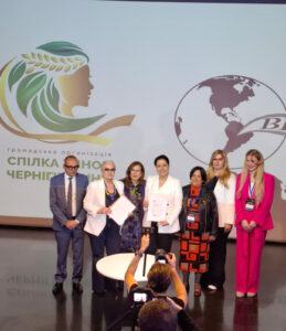 Firma del acuerdo BPW Canarias con Mujeres Ucranianas
